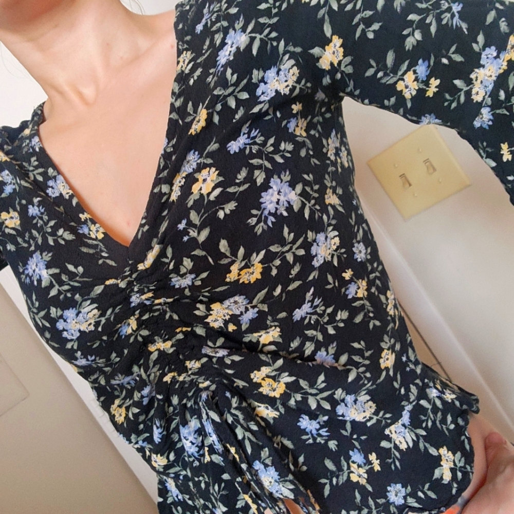 💜 American Eagle Floral Cinched Crop Top 3/4 Bell Sleeve XS
